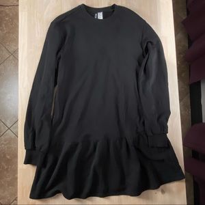 H&M Divided black sweater sweatshirt ruffle hem long sleeve dress medium